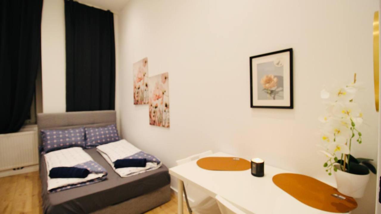 Privatunterkunft Cozy In Center Dw5