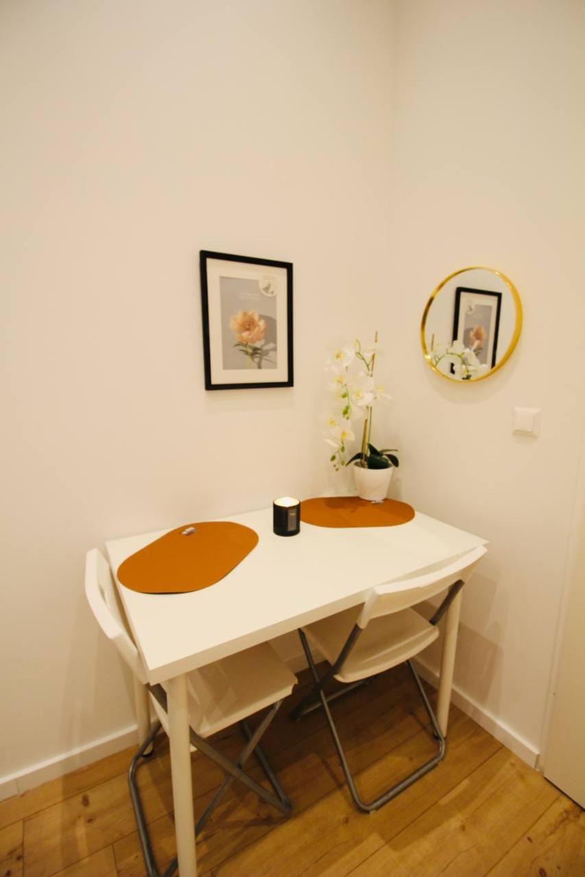 Privatunterkunft Cozy In Center Dw5 *