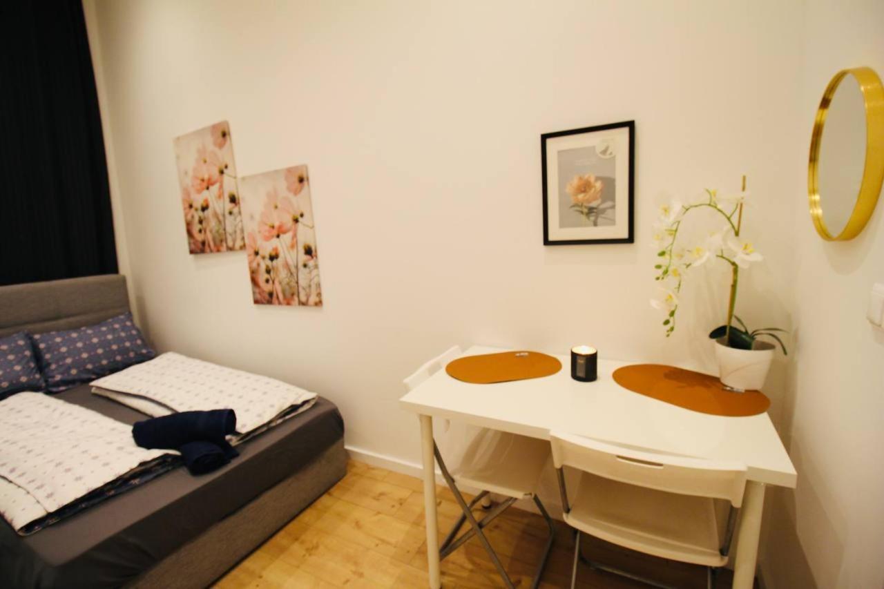 Privatunterkunft Cozy In Center Dw5 *